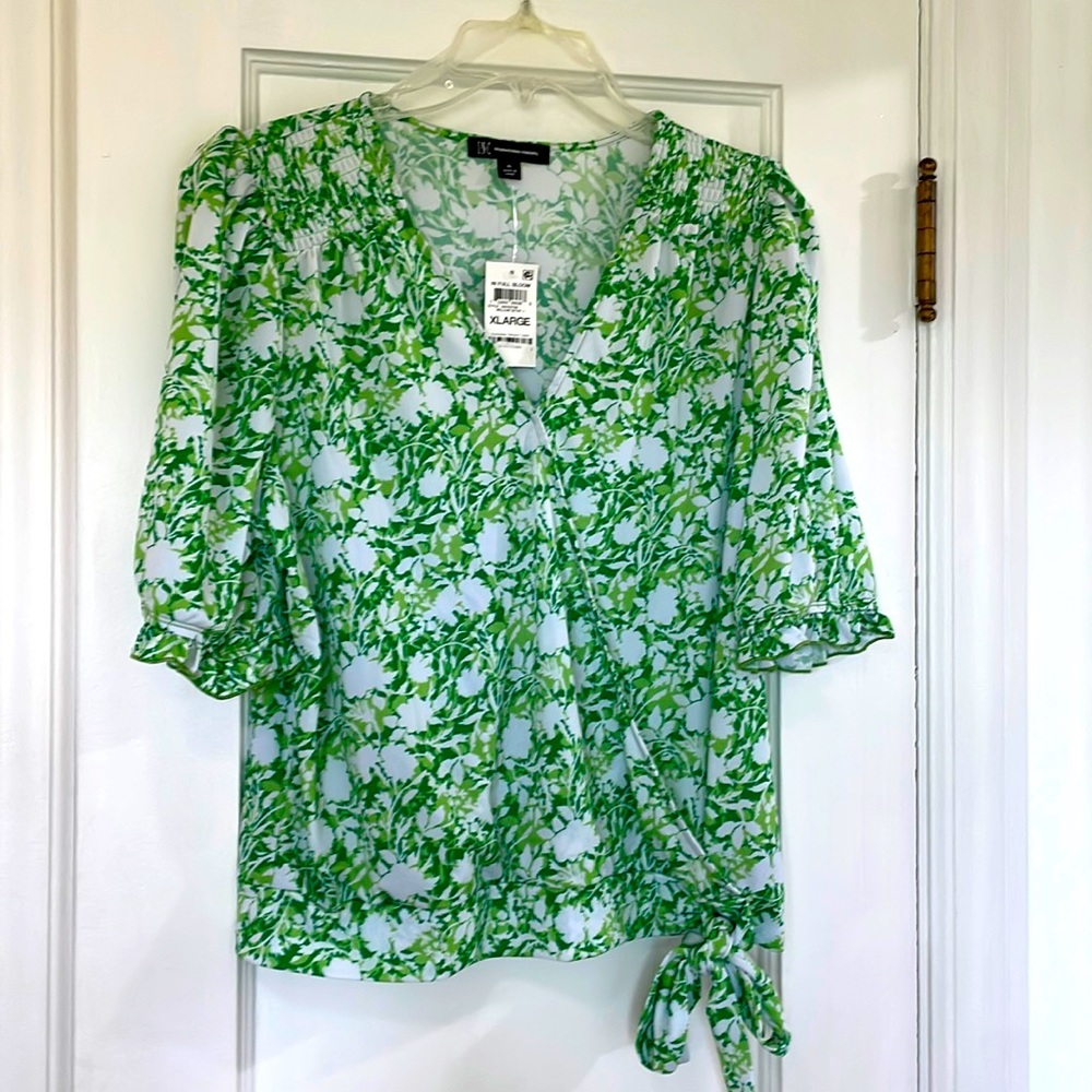 New INC - International Concepts XL green and white floral with tie and ruffles